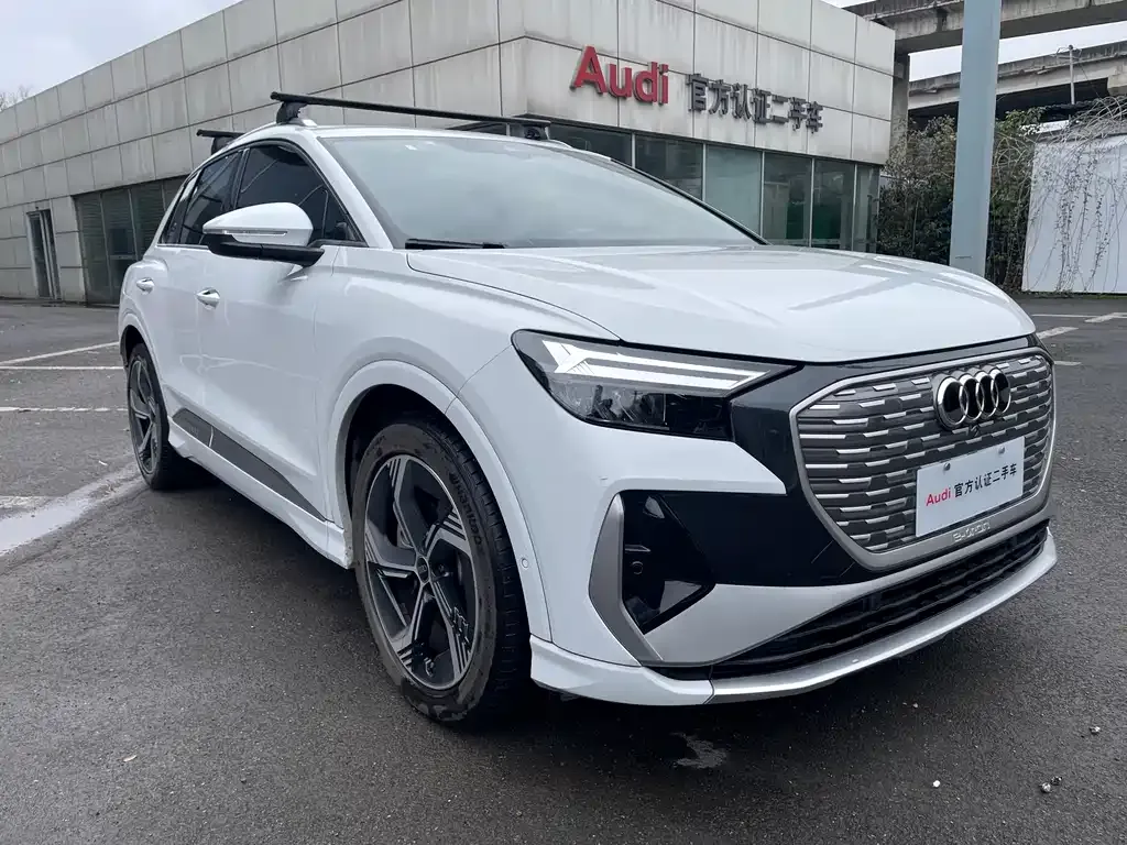 Audi Q4 e-tron — фото 2