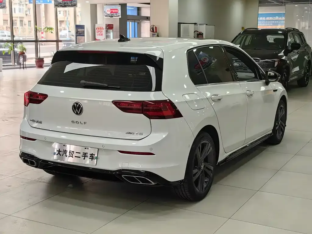 Volkswagen Golf 2022 из CN, фото 8