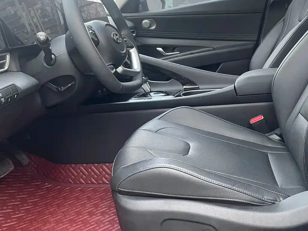 Hyundai Elantra 2023 из CN, фото 7
