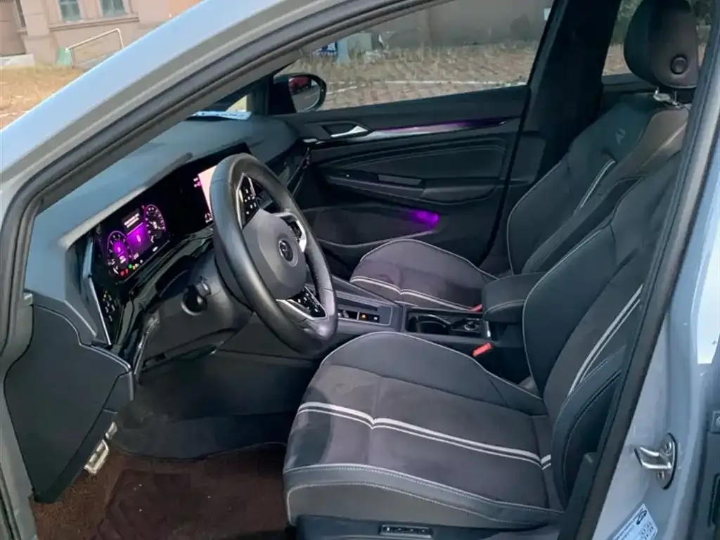 Volkswagen Golf 2022 из CN, фото 6