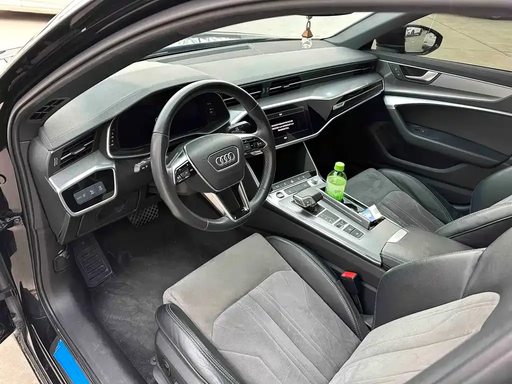 Audi A6L 2022 из CN, фото 4