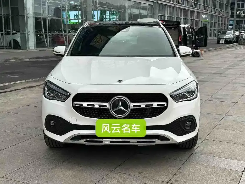 Mercedes-Benz GLA — фото 1