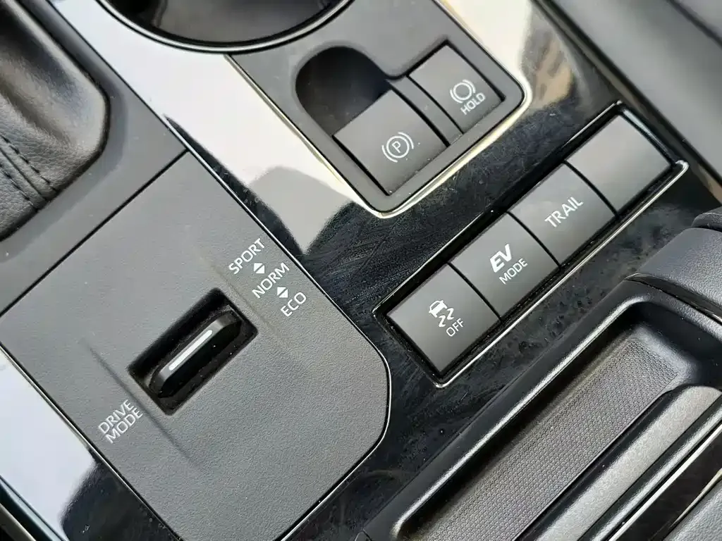 Toyota Highlander — фото 9