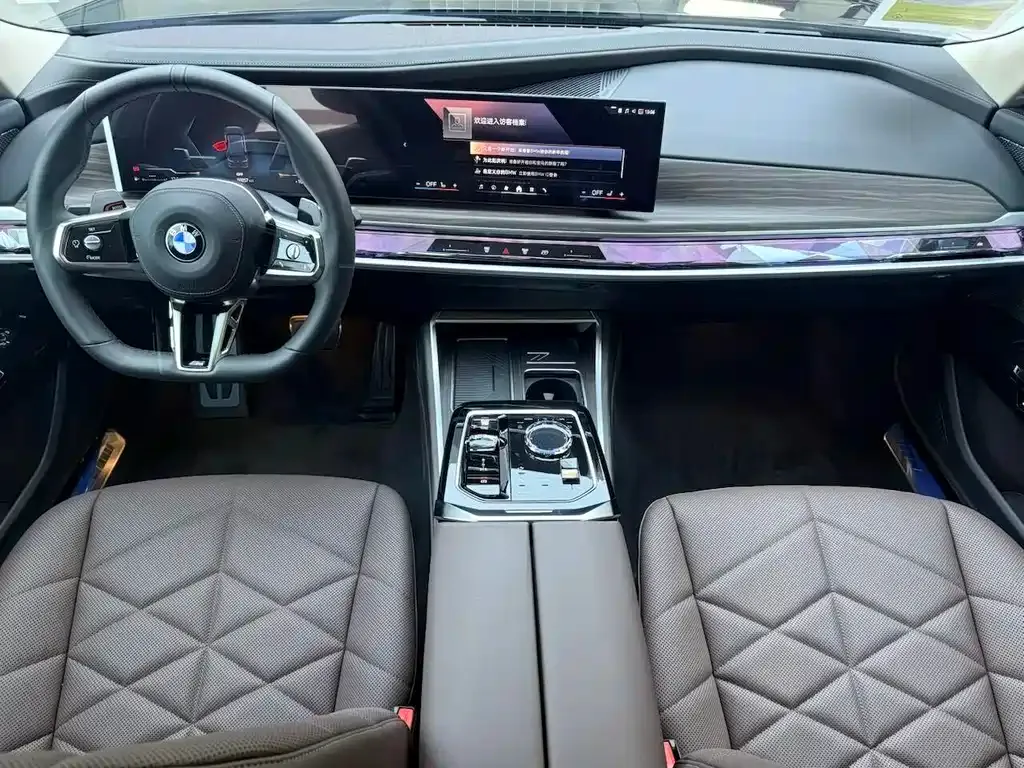 BMW 7 Series — фото 8