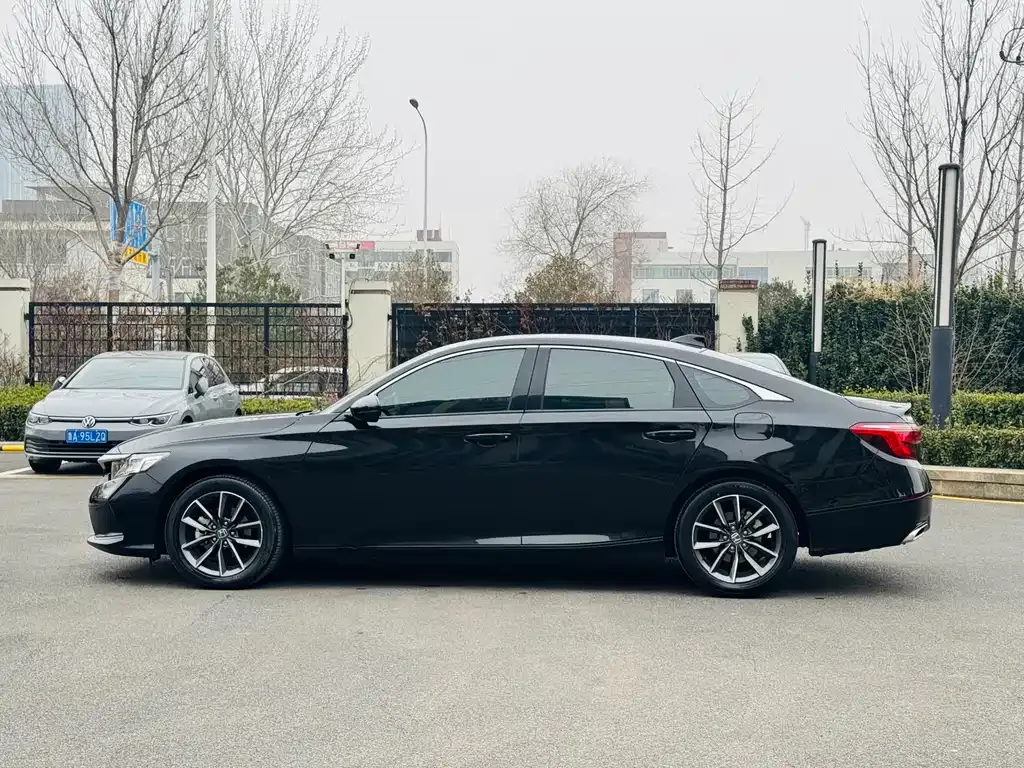 Honda Inspire — фото 10