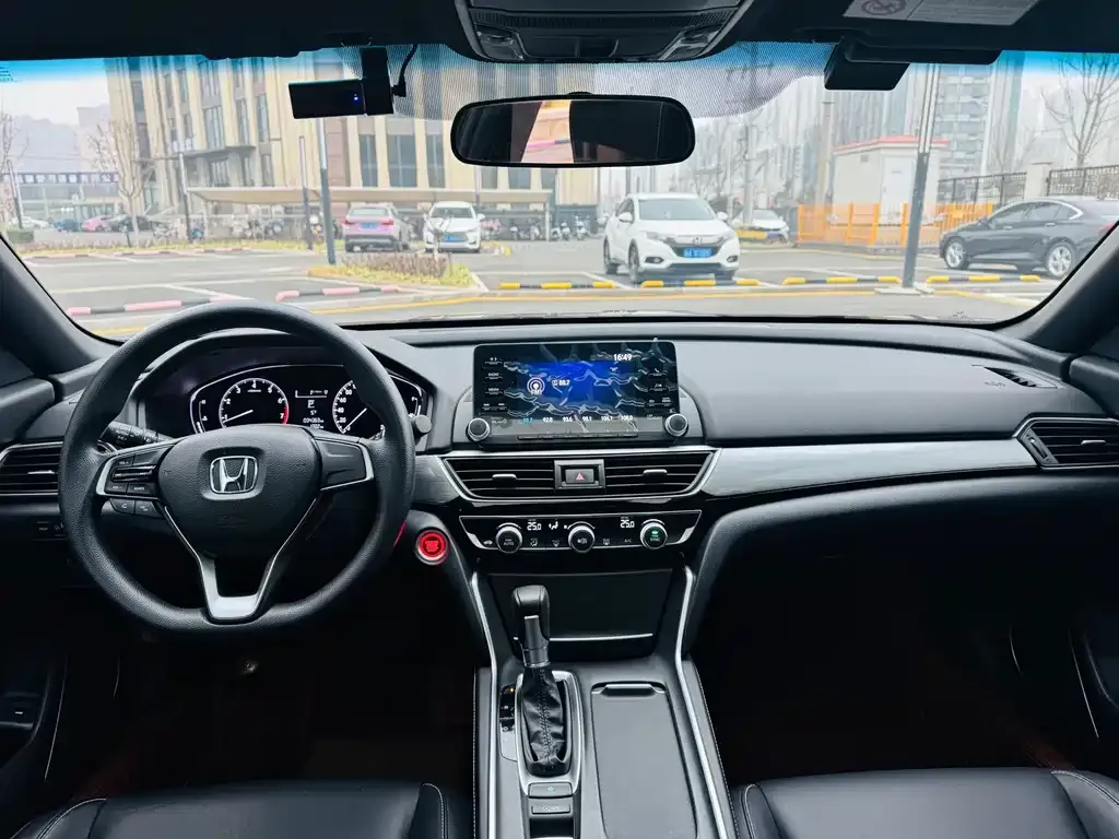 Honda Inspire — фото 8