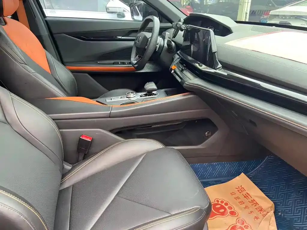 Changan UNI-V 2023 из CN, фото 2