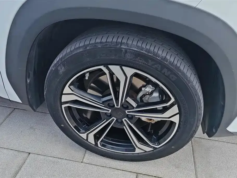 Geely Galaxy L7 — фото 10
