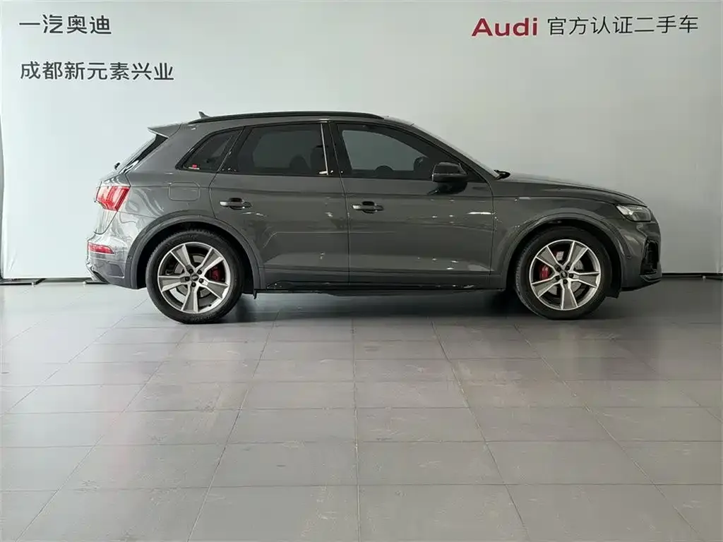 Audi SQ5 2022 из CN, фото 4