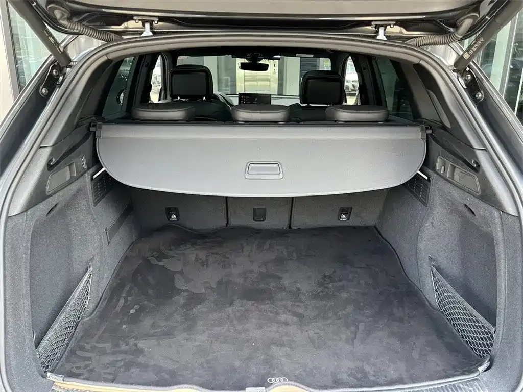 Audi SQ5 2022 из CN, фото 6