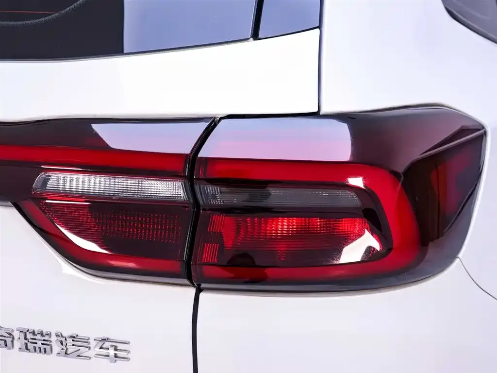 Chery Tiggo 8 — фото 2