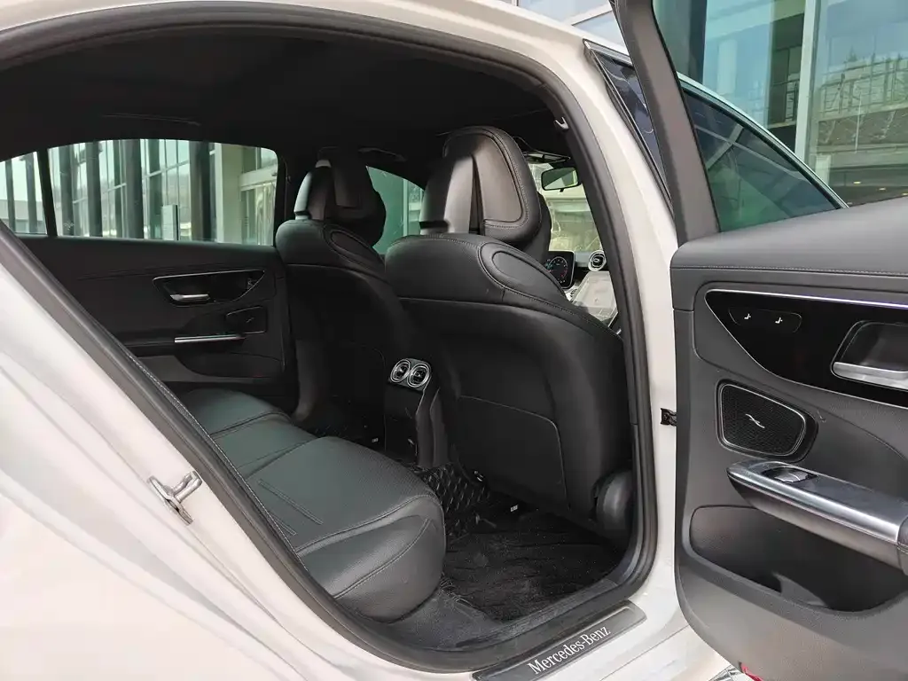Mercedes-Benz C-Class 2023 из CN, фото 2