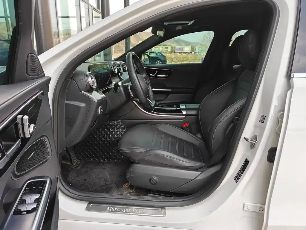 Mercedes-Benz C-Class 2023 из CN, фото 4