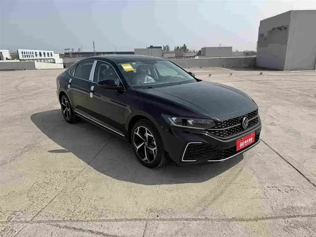 Volkswagen Passat — фото 3