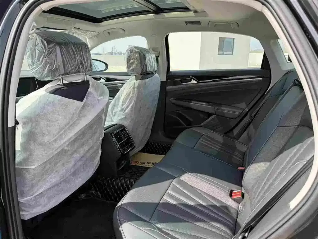 Volkswagen Passat — фото 2