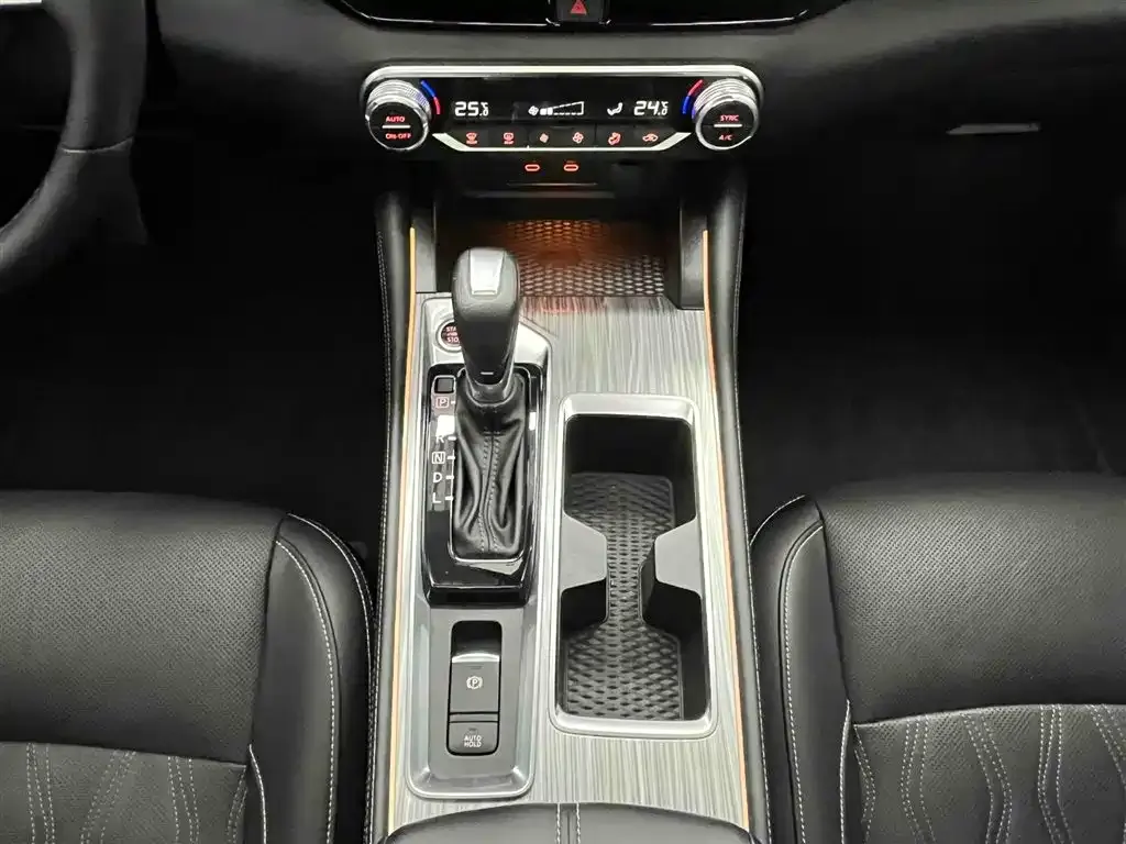 Nissan Teana 2023 из CN, фото 8