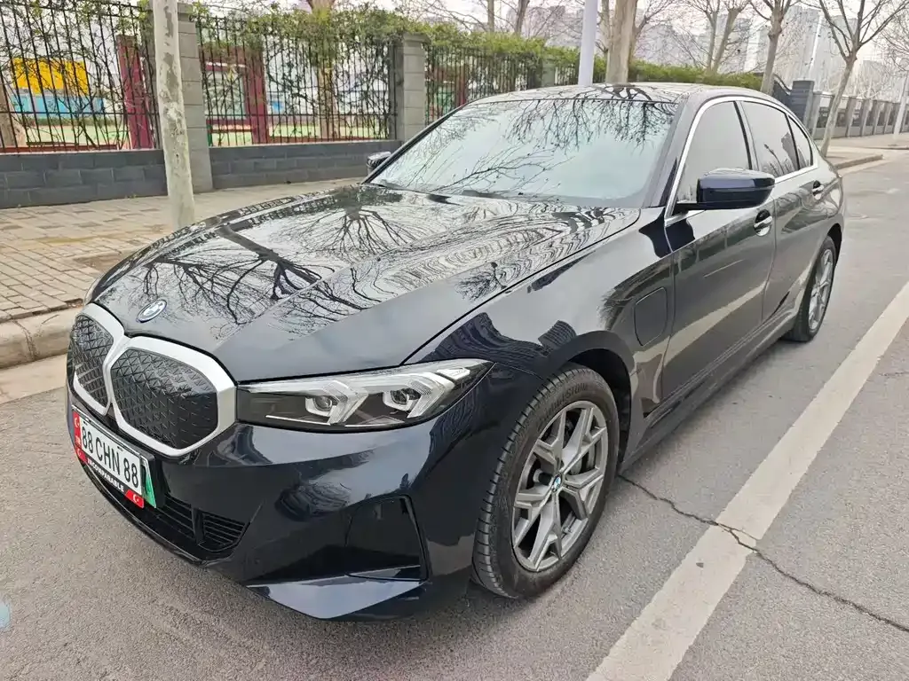 BMW i3 — фото 1