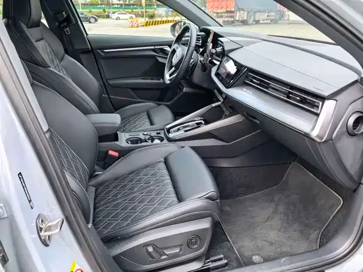 Audi A3 2024 из CN, фото 8