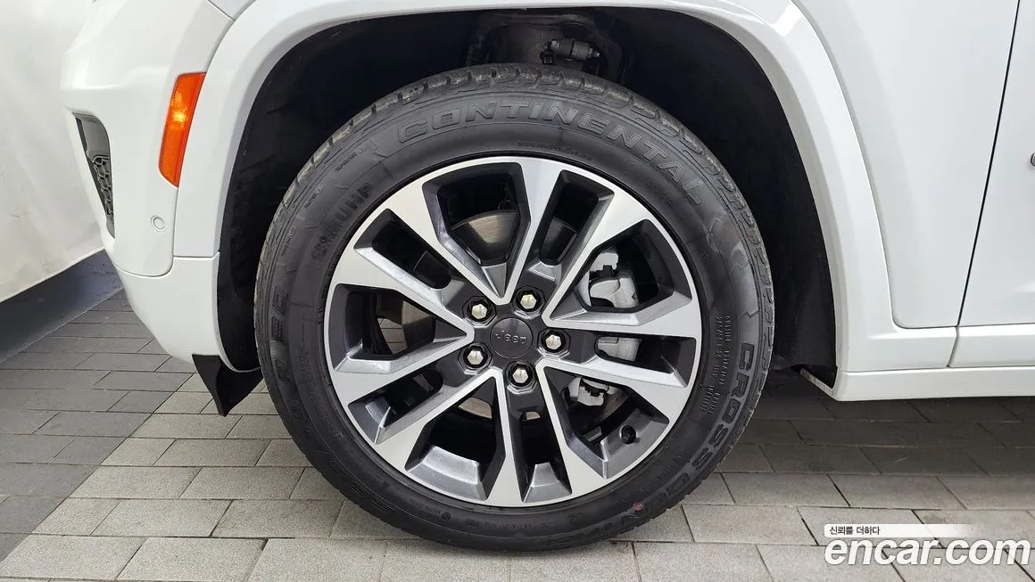 Jeep Cherokee — фото 10
