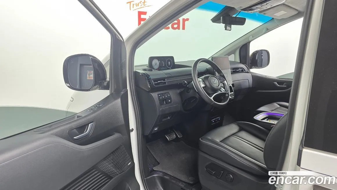 Hyundai Staria 2023 из KR, фото 4