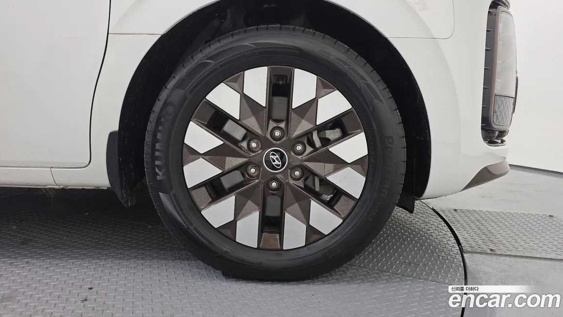 Hyundai Staria 2023 из KR, фото 3