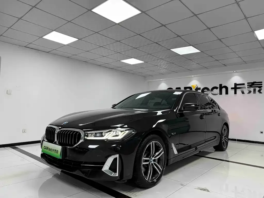 BMW 5 Series New Energy — фото 1