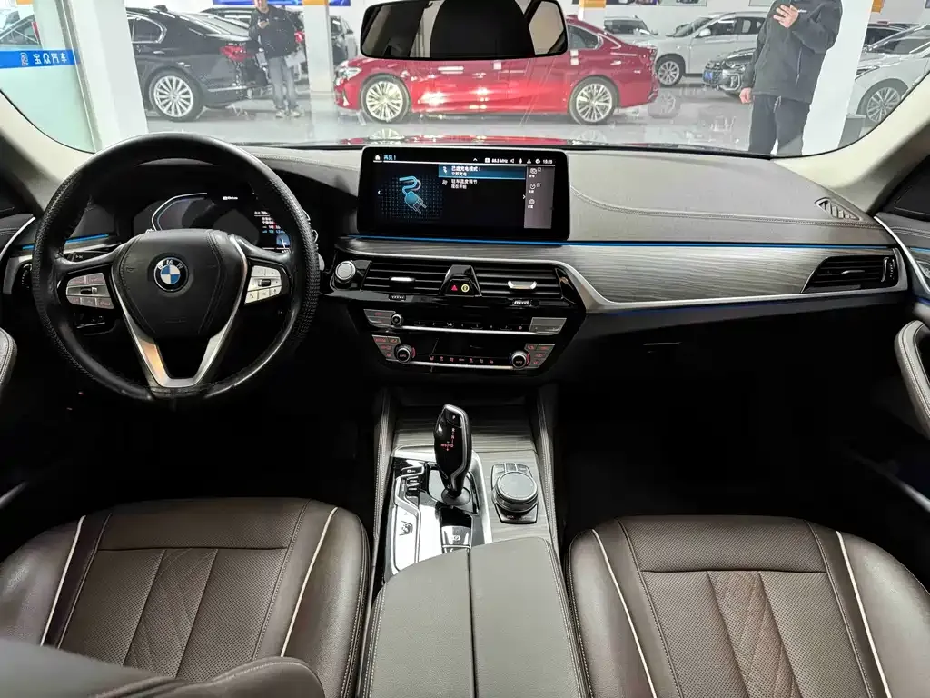 BMW 5 Series New Energy — фото 8