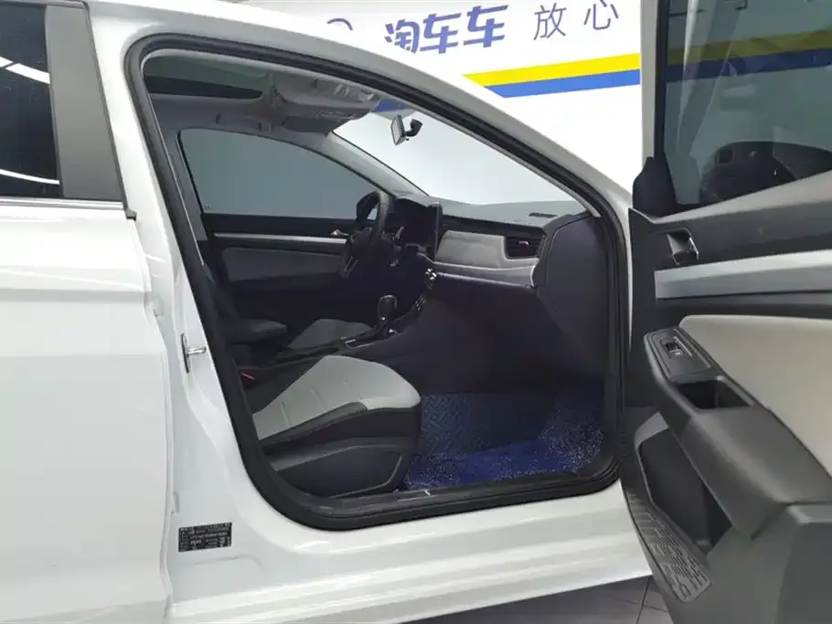 Volkswagen Bora 2025 из CN, фото 3