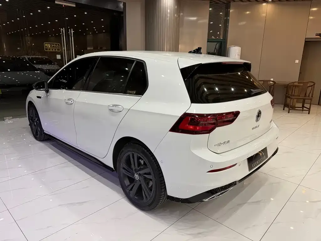 Volkswagen Golf 2023 из CN, фото 6