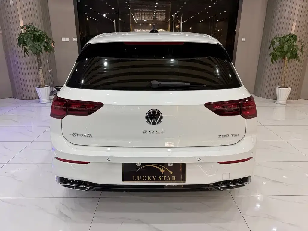 Volkswagen Golf 2023 из CN, фото 5