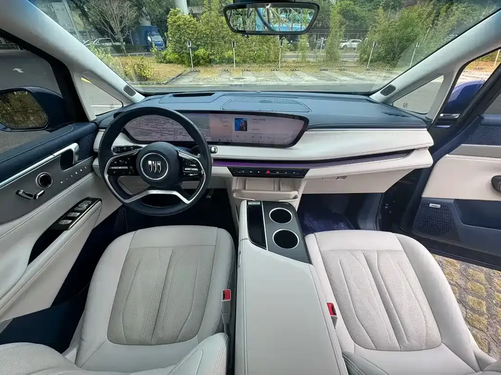 Buick GL8 Hybrid — фото 10