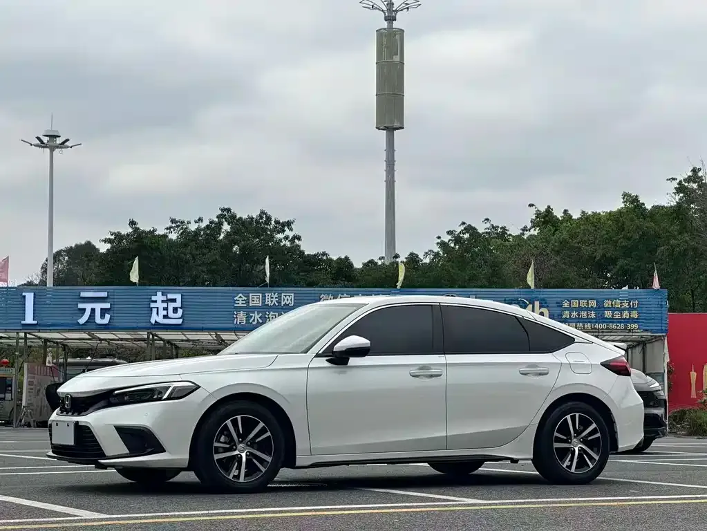 Honda Civic — фото 1
