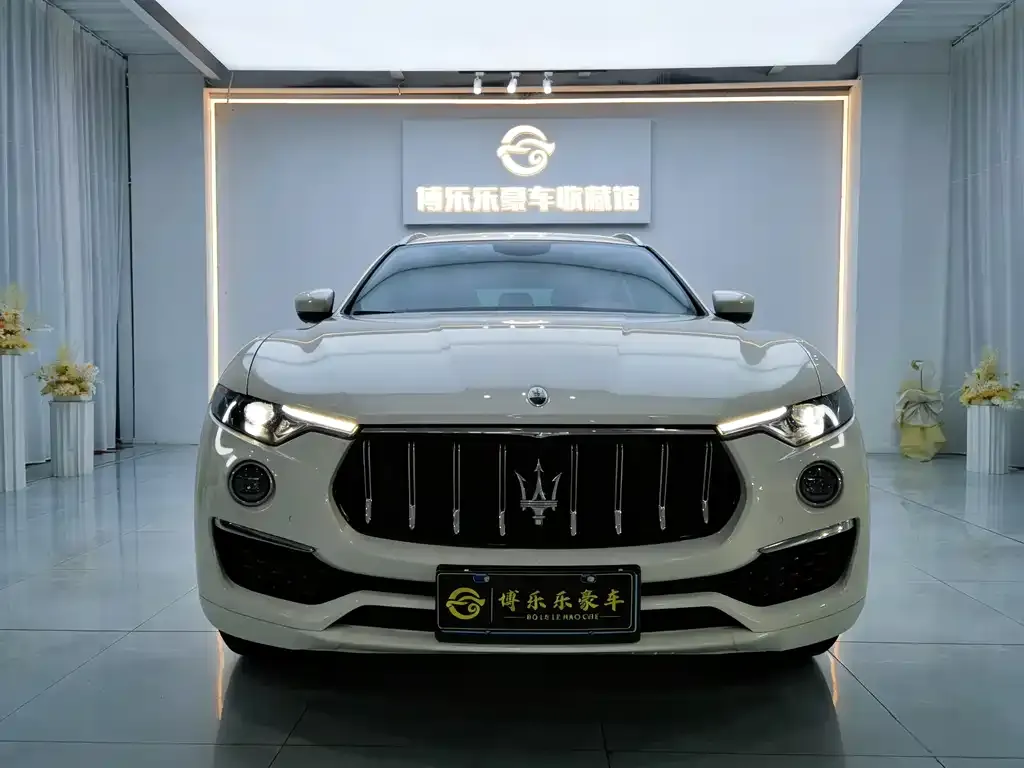 Maserati Levante — фото 6
