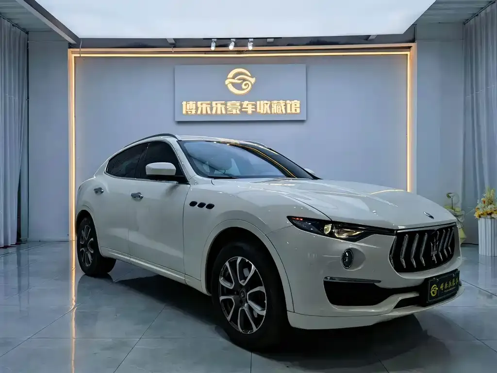 Maserati Levante — фото 7
