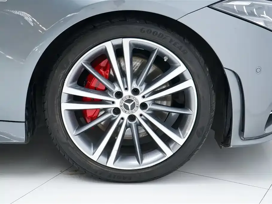Mercedes-Benz CLS — фото 3