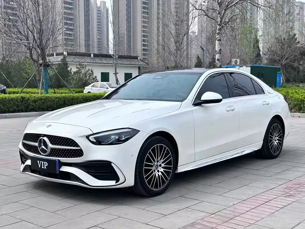 Mercedes-Benz C-Class — фото 1