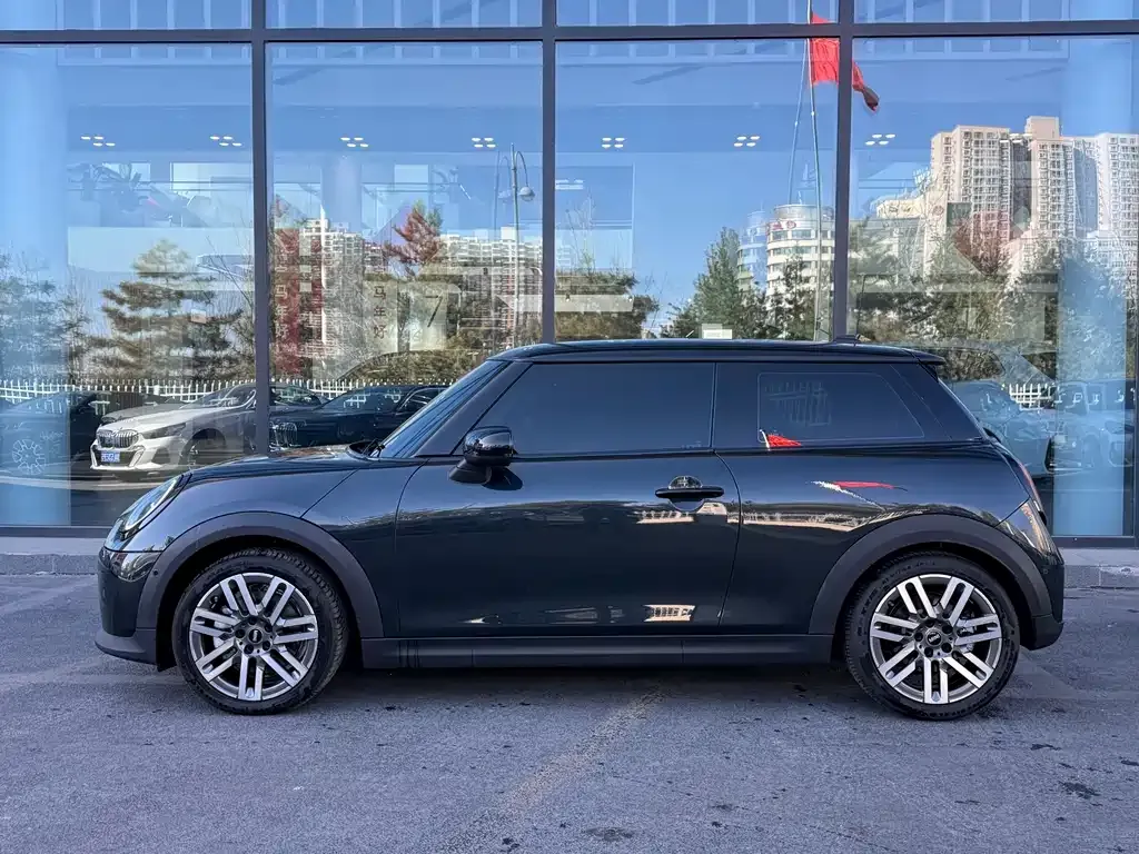 MINI Cooper (3-door) 2025 из CN, фото 8