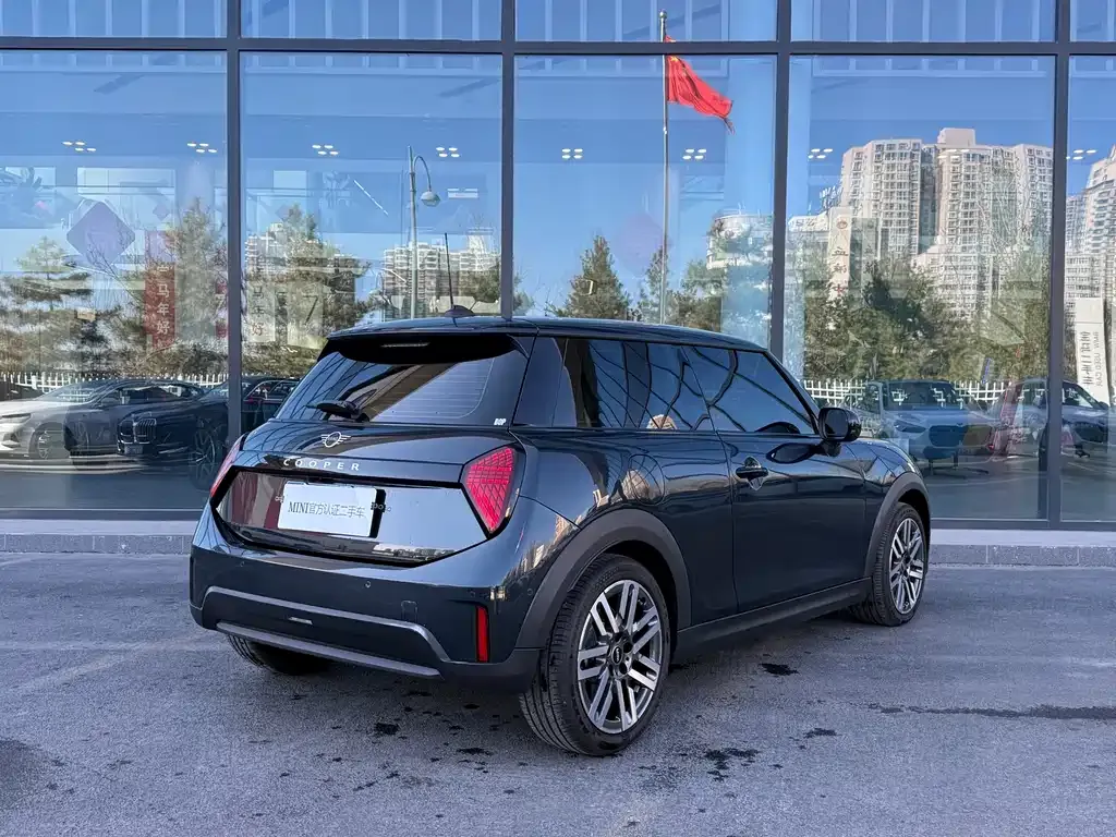 MINI Cooper (3-door) 2025 из CN, фото 3