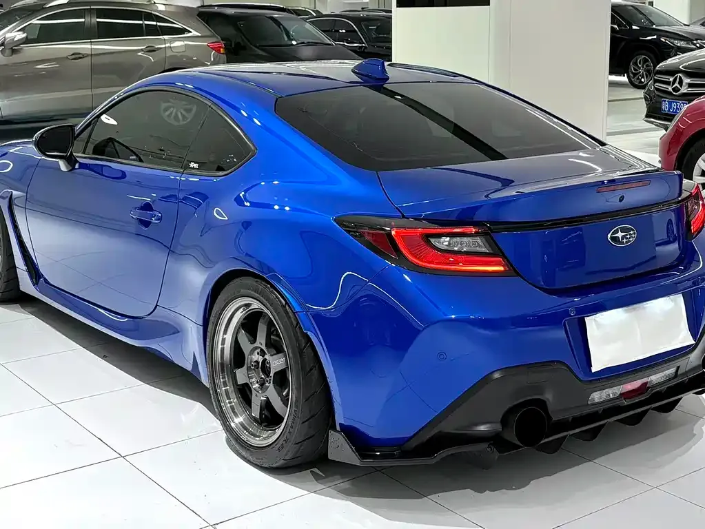 Subaru BRZ 2022 из CN, фото 8