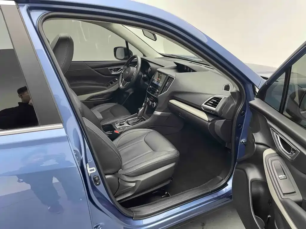 Subaru Forester 2023 из CN, фото 7
