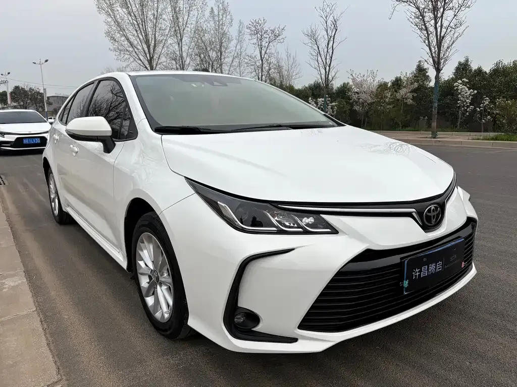 Toyota Corolla — фото 3