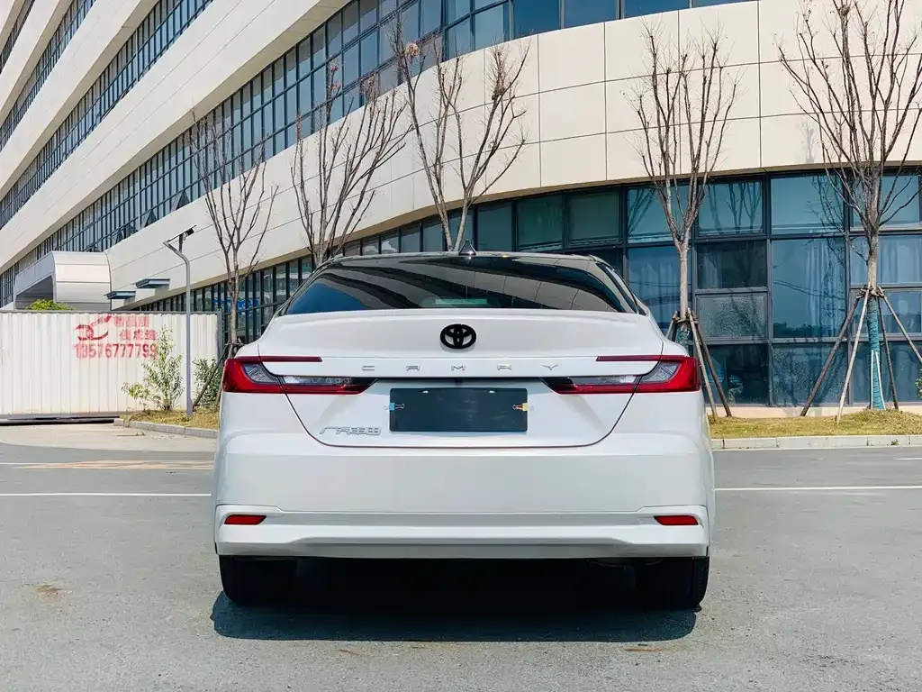 Toyota Camry 2025 из CN, фото 4