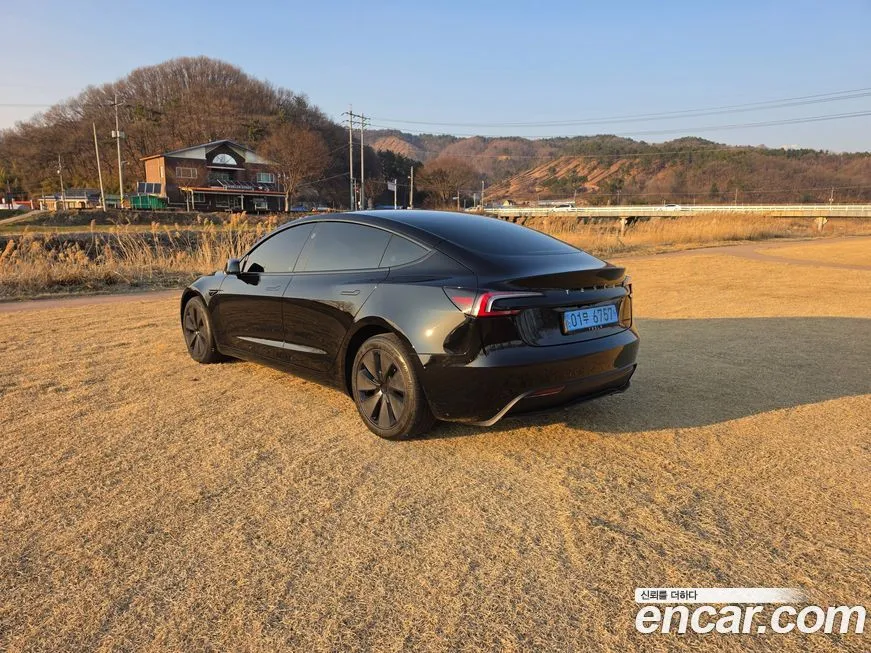 Tesla Model 3 2024 из KR, фото 3