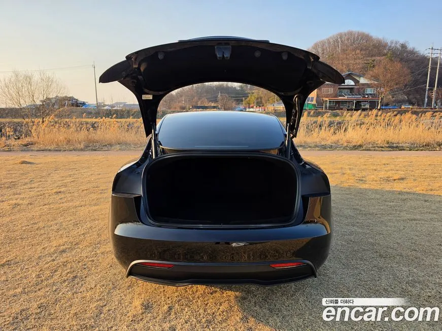 Tesla Model 3 2024 из KR, фото 5