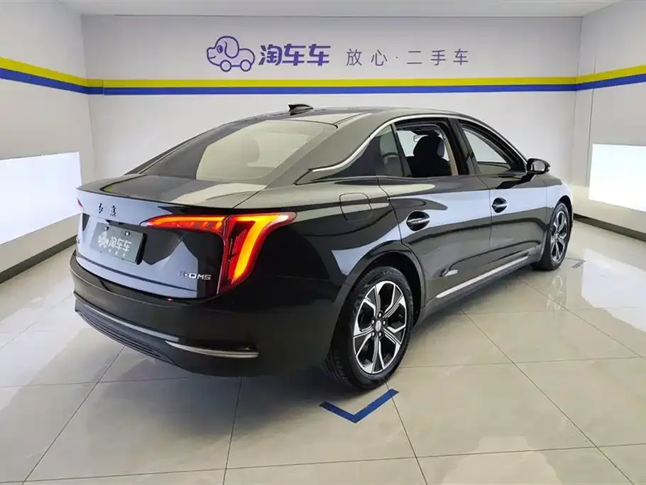 Hongqi E-QM5 — фото 3