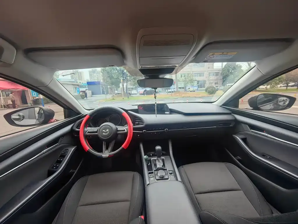 Mazda 3 Axela 2022 из CN, фото 3