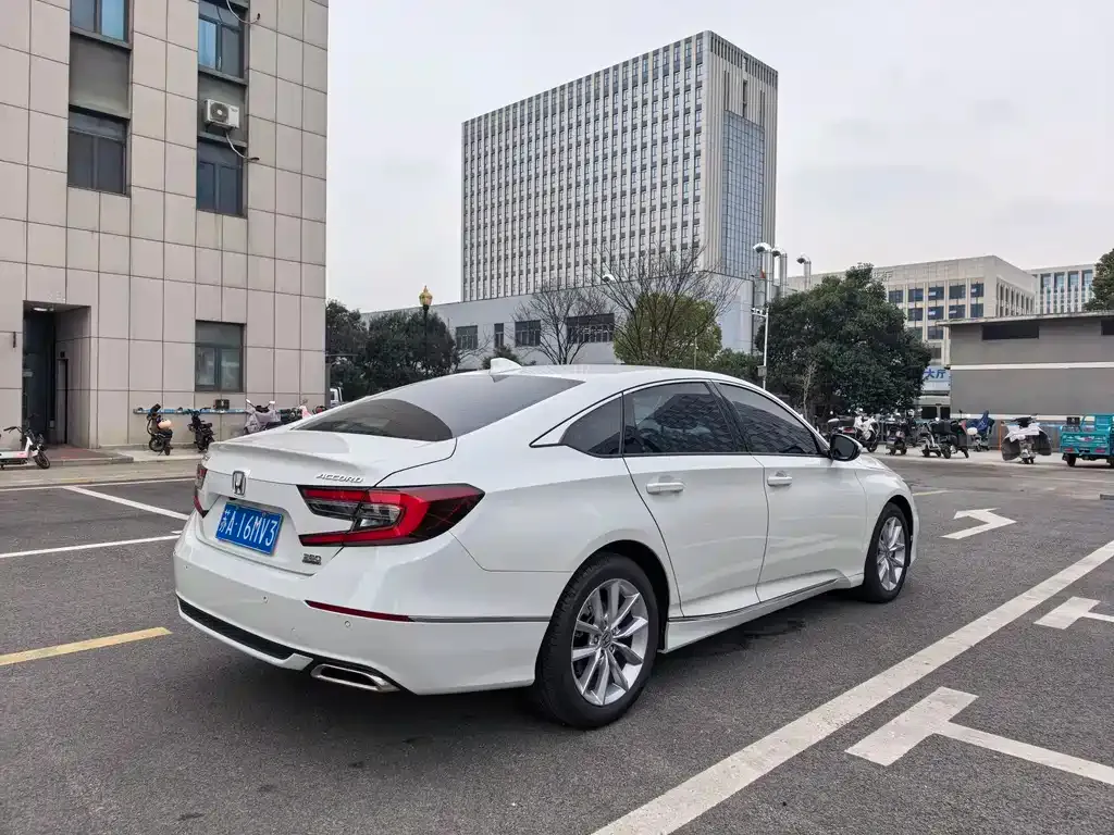 Honda Accord — фото 2