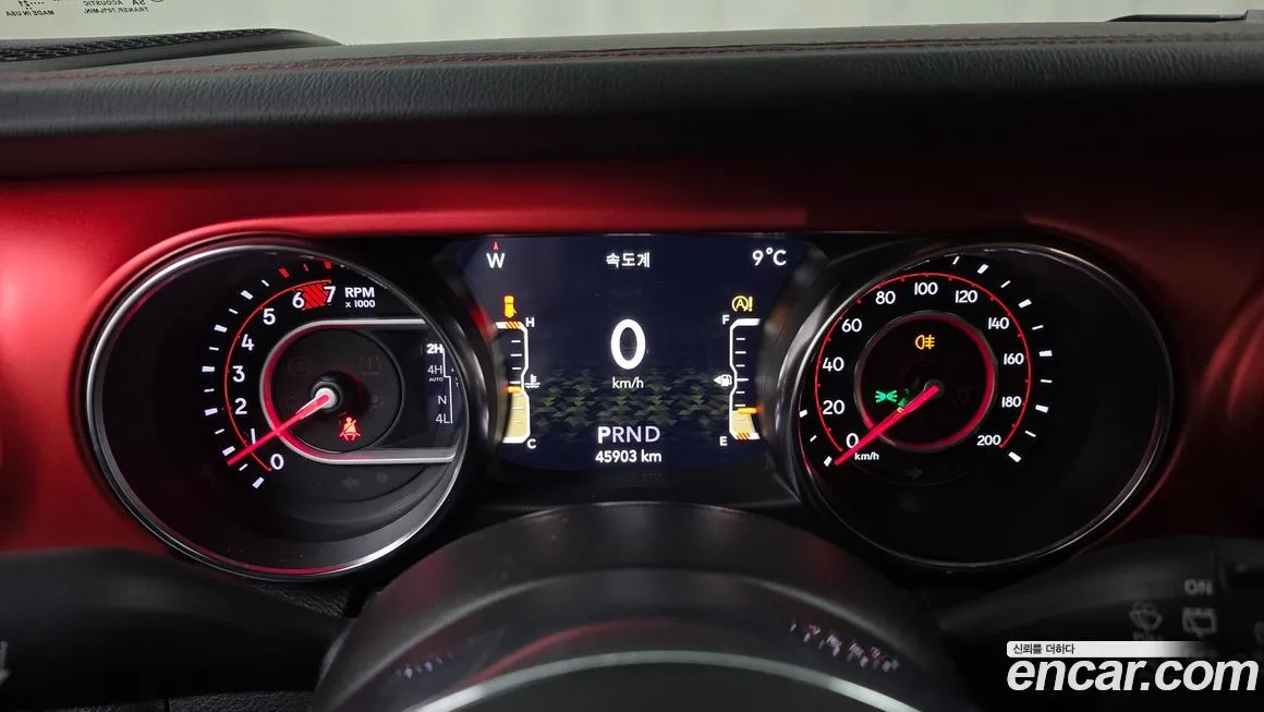 Jeep Wrangler 2021 из KR, фото 9