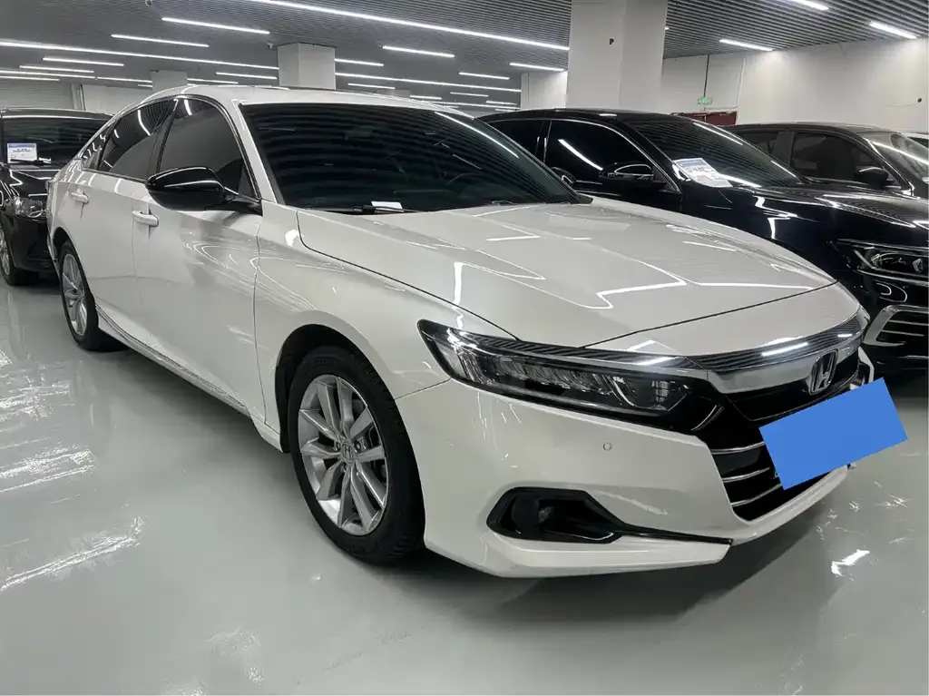 Honda Accord — фото 9