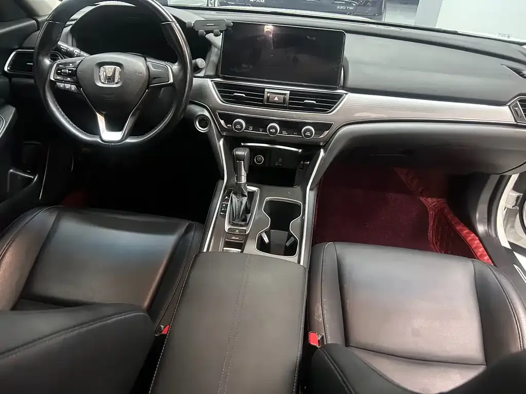 Honda Accord — фото 7